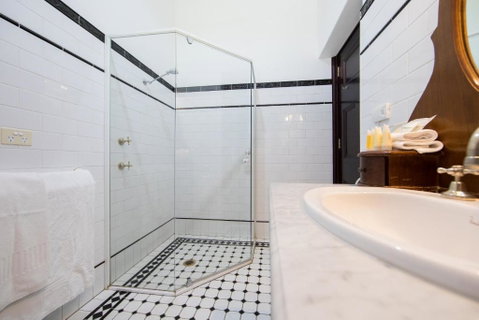 Petersons Armidale Winery And Guesthouse - Accommodation Main Beach 3