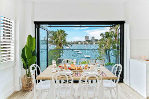 Phoenix At Palm View Collective - Accommodation Main Beach 2