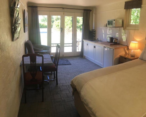 Pierrepoint Accommodation - Accommodation Main Beach 0