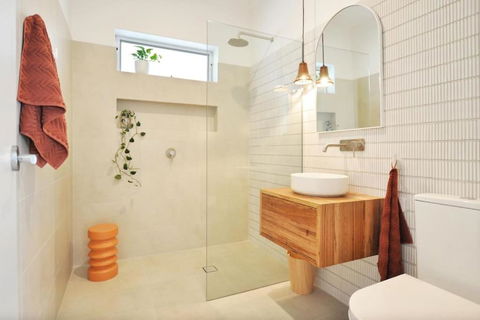 Pine At Arlos Glenelg South - Accommodation Main Beach 2