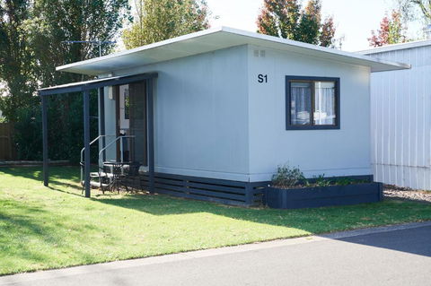 Pine Country Caravan Park - Accommodation Main Beach 3