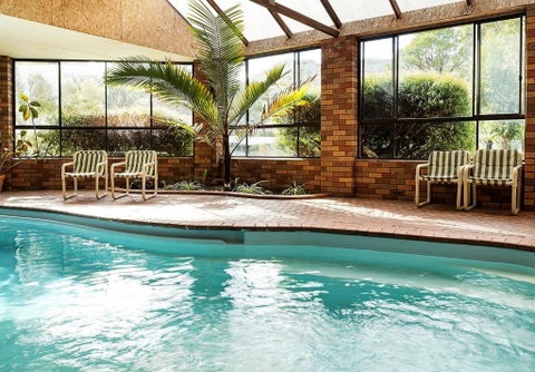 Pinnacle Holiday Lodge - Accommodation Main Beach 0