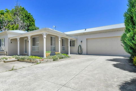 Piper St - CBD, Cosy Escape - Accommodation Main Beach 2
