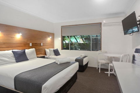 Pleasant Way River Lodge - Accommodation Main Beach 1
