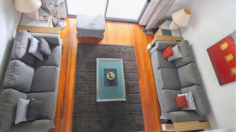 Plover Executive Deluxe Villa 25 - Accommodation Main Beach 0