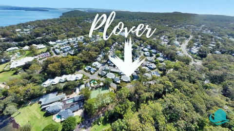 Plover Executive Deluxe Villa 25 - Accommodation Main Beach 2