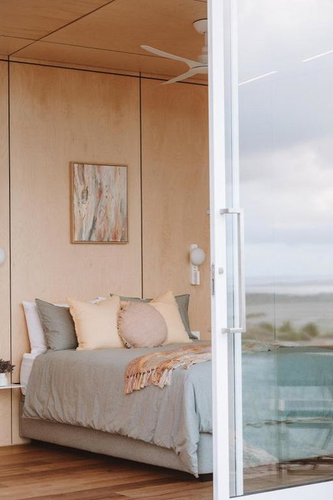 Pod-e Luxury Accommodation - Mulla Mulla - Accommodation Main Beach 2