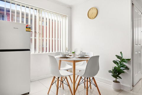 Polished 2-Bed Unit In The Heart Of Parramatta - Accommodation Main Beach 1
