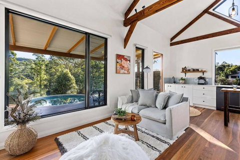 Pool House Bellingen - Accommodation Main Beach 0