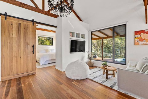 Pool House Bellingen - Accommodation Main Beach 1