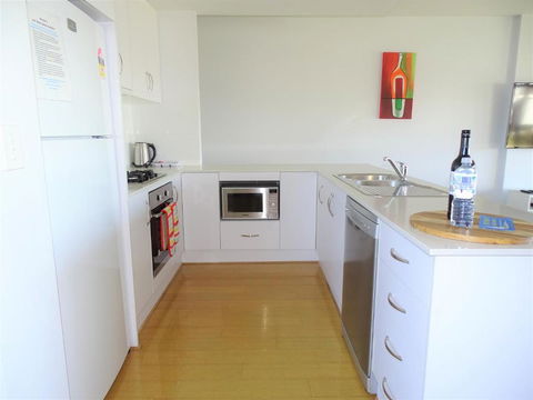 Port Vincent Seaside Apartments - Apartment 1 - Accommodation Main Beach 1