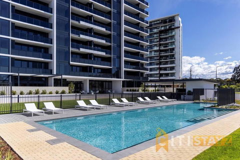 Posh In Phillip - 2bd 2bth Apt - Accommodation Main Beach 3