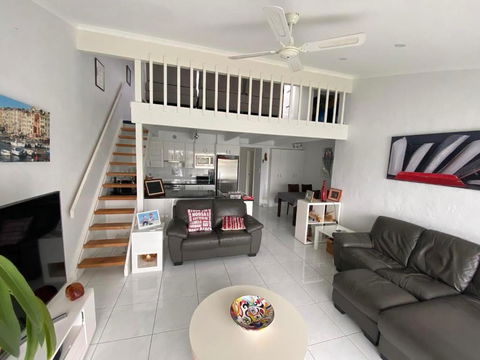 Port Lincoln Marina Waterfront Apartment - Accommodation Main Beach 0
