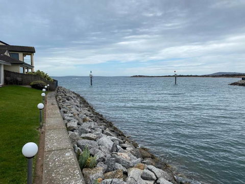 Port Lincoln Marina Waterfront Apartment - Accommodation Main Beach 1