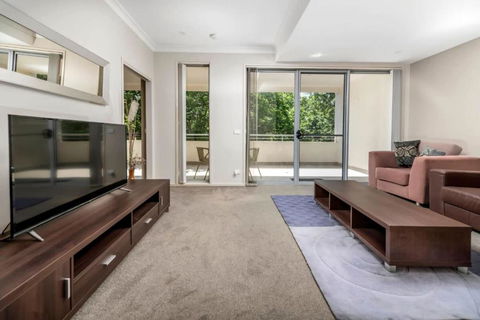 Quiet Apartment In Braddon ACT - Accommodation Main Beach 3