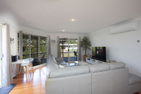 Rainbow Tides - Accommodation Main Beach 3