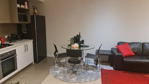 Qure Restaurant And Apartments Canberra Bruce - Accommodation Main Beach 3
