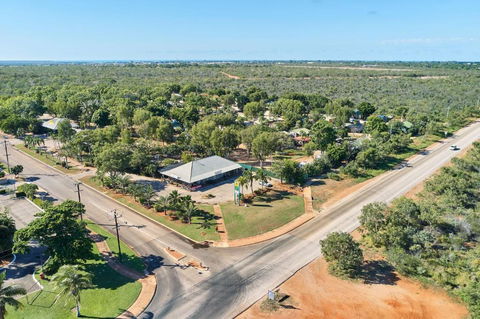 RAC Cable Beach Holiday Park - Accommodation Main Beach 3