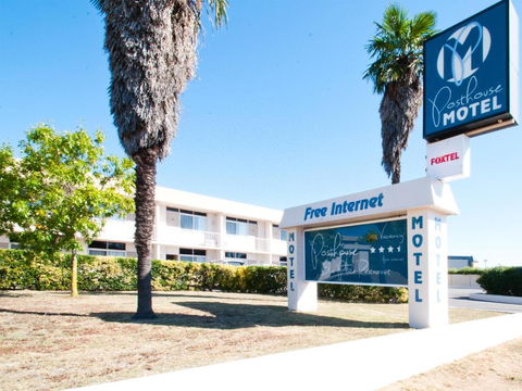 Posthouse Motor Lodge - Accommodation Main Beach 0