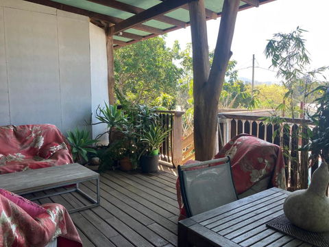 Potters Warehouse - Accommodation Main Beach 1