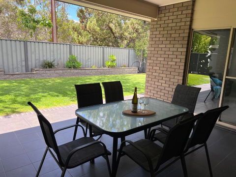 Premium Barossa Getaway - Accommodation Main Beach 2