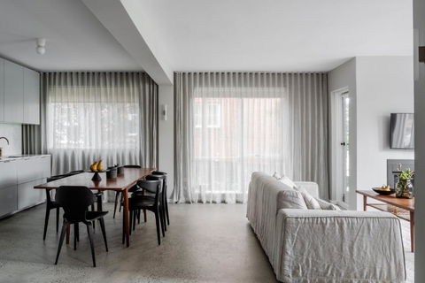Prestigious In Prahran By Ready Set Stay - Accommodation Main Beach 2
