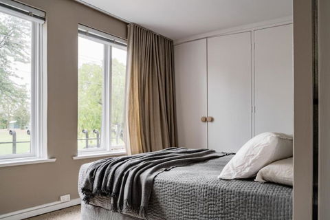 Prestigious In Prahran By Ready Set Stay - Accommodation Main Beach 3