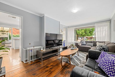 Private Pool Retreat In Watson - Accommodation Main Beach 3