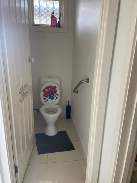 Private Room Near Melbourne Airport - Accommodation Main Beach 2