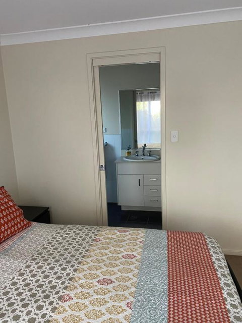Private Room With Ensuite And Parking Close To Wollongong CBD - Accommodation Main Beach 2