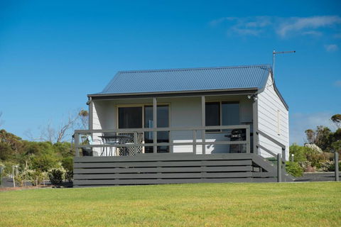 Prom Gate Getaway - Accommodation Main Beach 0