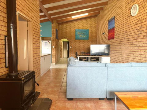 Puggle Palace - Accommodation Main Beach 1