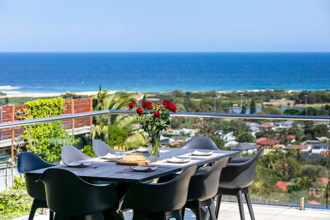 Pure Magical Views - Ocean Views - Accommodation Main Beach 0