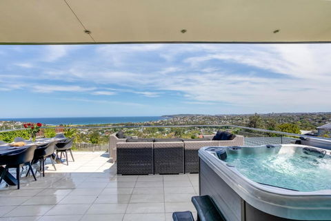 Pure Magical Views - Ocean Views - Accommodation Main Beach 3