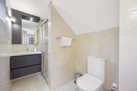 Putney Luxury & Waterview & Pool Near Olympic Park - Accommodation Main Beach 1