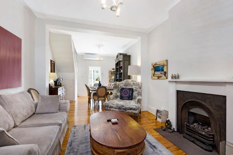 Pyrmont Self-Contained Terrace House (64 BUL) - Accommodation Main Beach 1