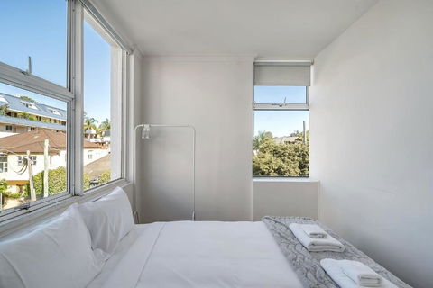 Quaint 1BD On The Doorstep Of Manly Beach - Accommodation Main Beach 3