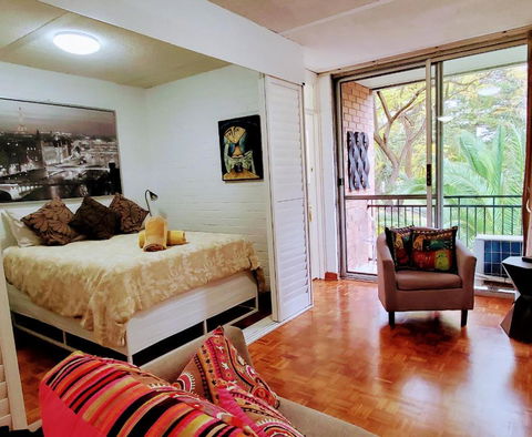 Quaint & Tranquil Subiaco 1 Bedroom Apartment - Accommodation Main Beach 2