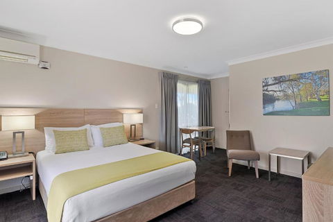 Quality Inn Carriage House - Accommodation Main Beach 0