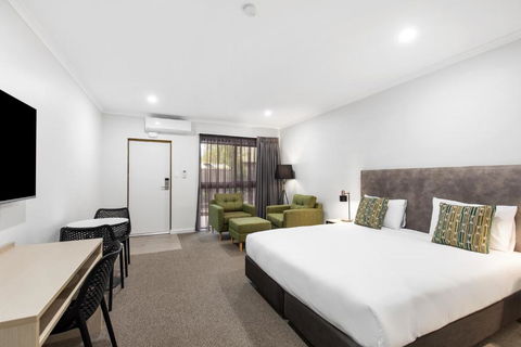 Presidential Motel - Accommodation Main Beach 1