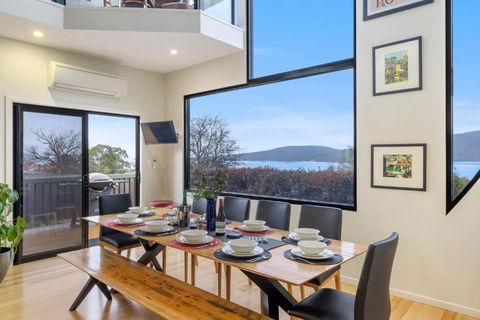 Quarry Hill Lookout - Accommodation Main Beach 2