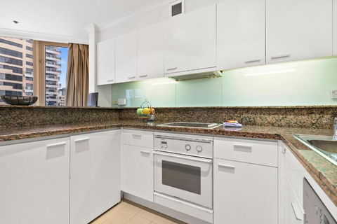 Quay West 2302 Self-Catering - Accommodation Main Beach 1