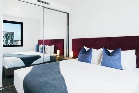Quest Mascot - Accommodation Main Beach 1