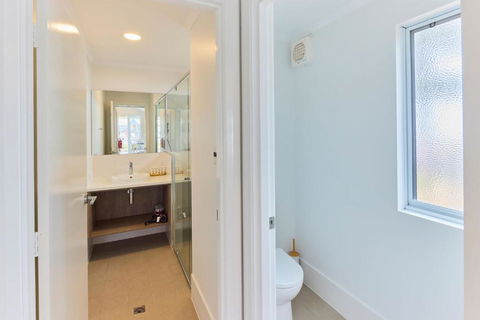 RAC Esperance Holiday Park - Accommodation Main Beach 2