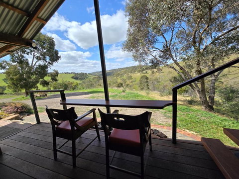 Rainshadow Retreat - Accommodation Main Beach 1