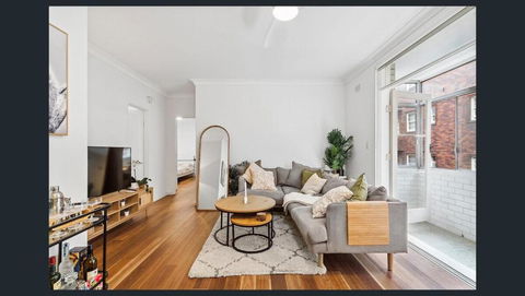 Randwick Luxury 2 Bed Apt - Accommodation Main Beach 0