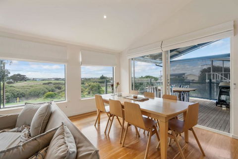 Range View House 23 Bristow Smith Ave Goolwa South-No Linen Included - Accommodation Main Beach 3