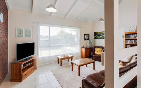 Ratties Residence 6 Carnegie St Port Ellliot - No Linen Included - Accommodation Main Beach 1