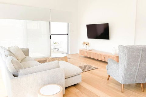 Red Brick Central Retreat - Accommodation Main Beach 1