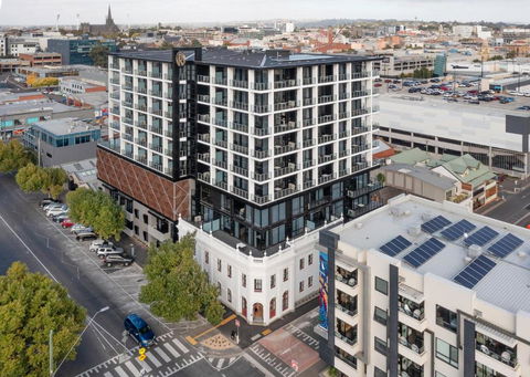 R Hotel Geelong - Accommodation Main Beach 2